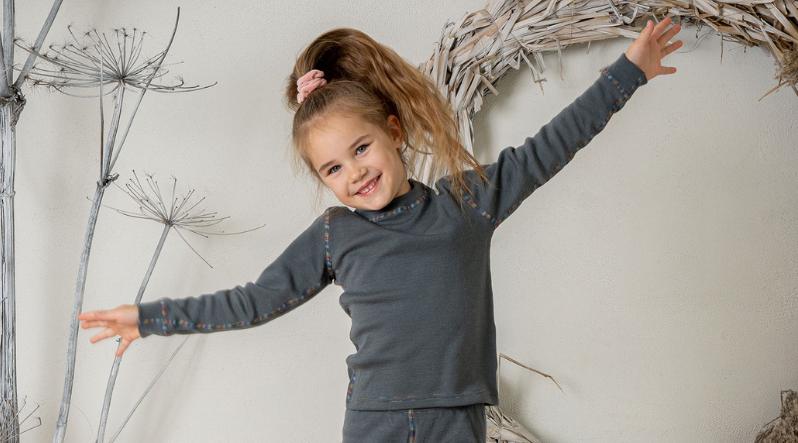 Kids' tops