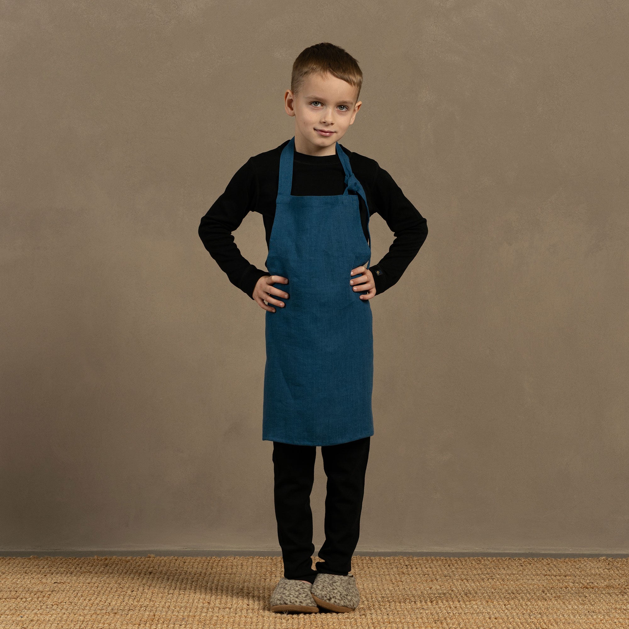 Kids' Linen Apron in leaf dots