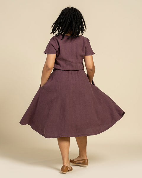 Linen button front dress Brigit for plus sized body figure