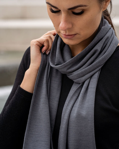 Women&#39;s Merino Scarf Perfect Grey