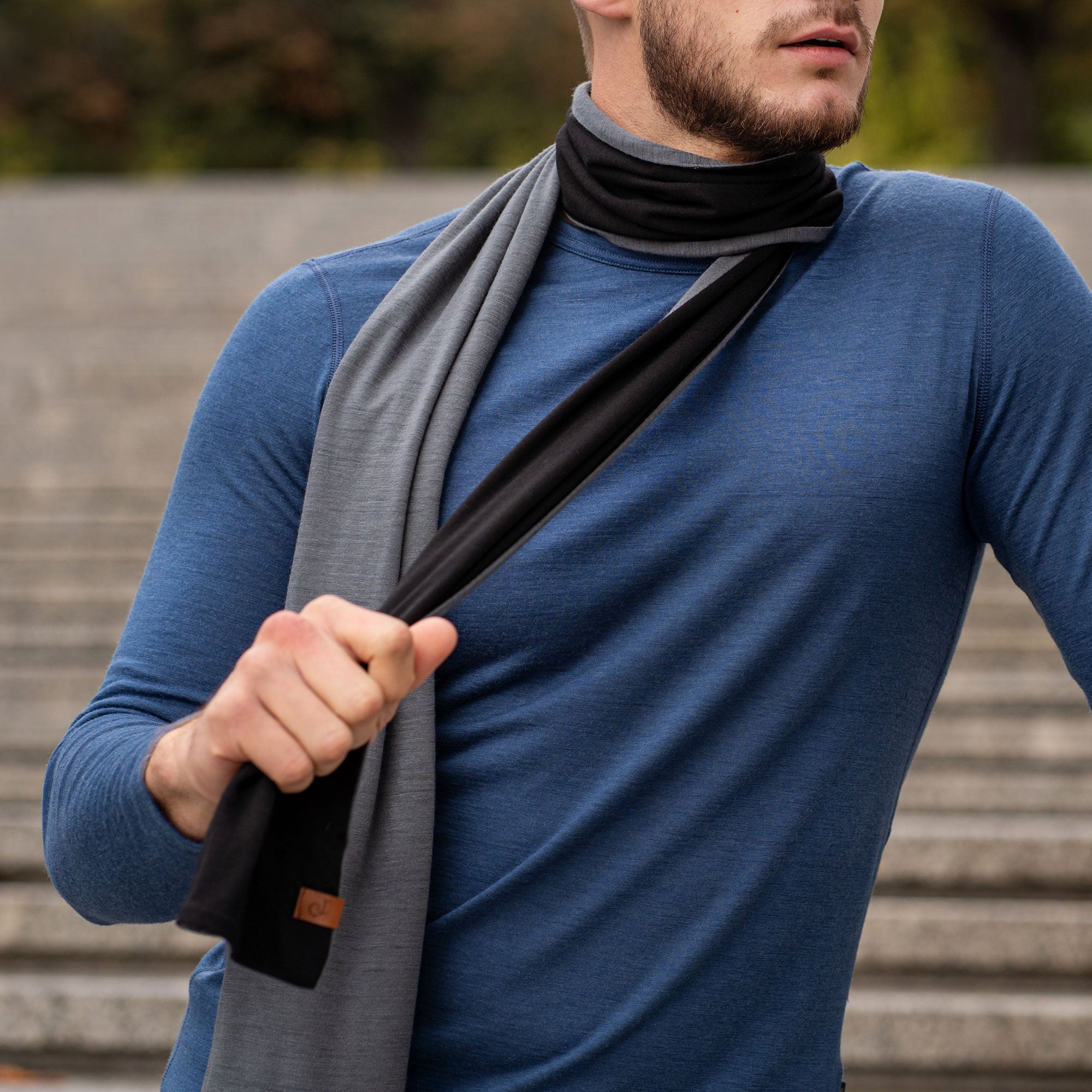 menique Men's Merino Scarf Black/Perfect Grey Color