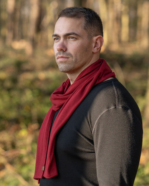 menique Men&#39;s Merino Scarf Royal Cherry Color